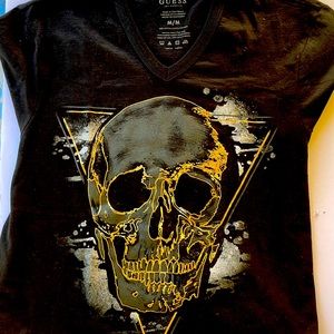 Guess v-neck Gold-Black tee -shirt.